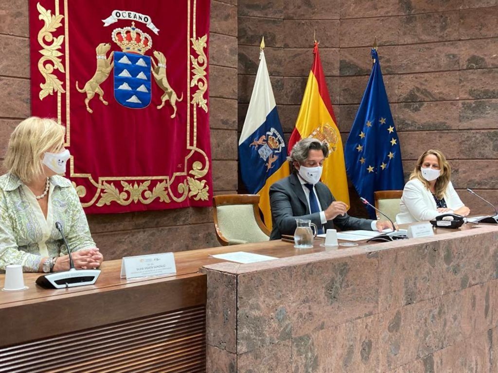 Recepción oficial en el Parlamento Canario
