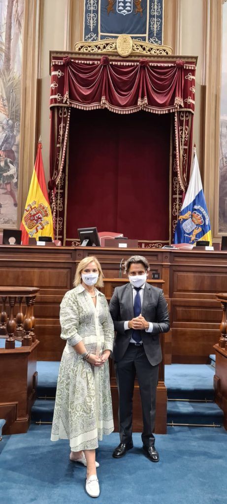 Recepción oficial en el Parlamento Canario