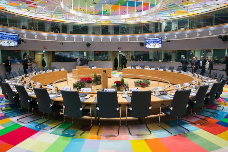 El Consejo de la UE adopta la Directiva sobre el equilibrio de género en los consejos de administración de las empresas