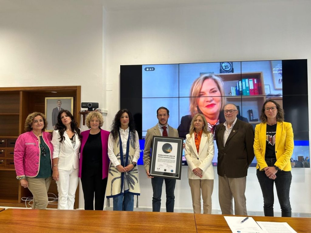 Dos nuevos embajadores para el ODS 18: Carmen Quintanilla, presidenta de Afammer y Mariano Zapata, presidente del Cabildo de la Palma